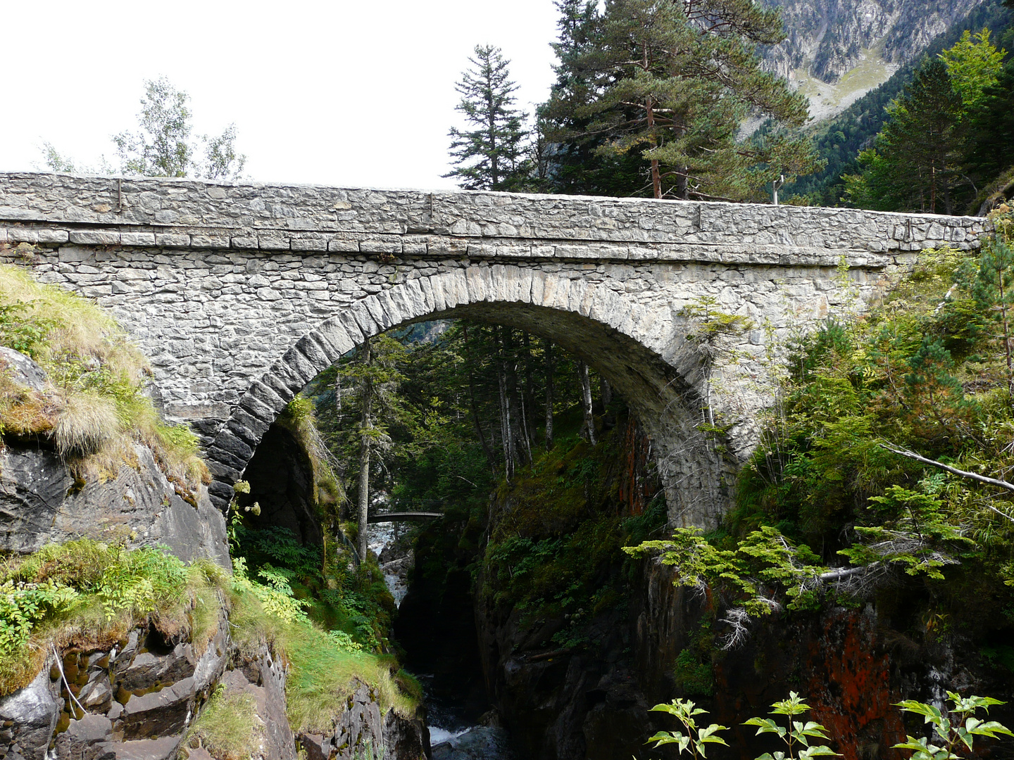 Autre vision du Pont d'Espagne.