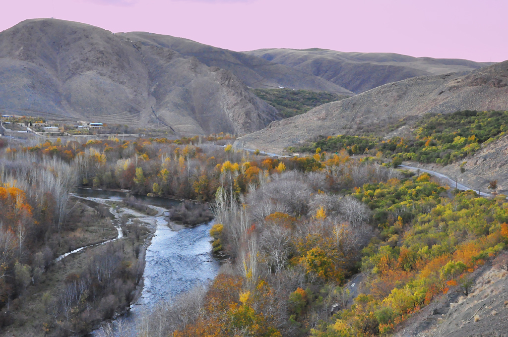 Autumn in zayandehroud