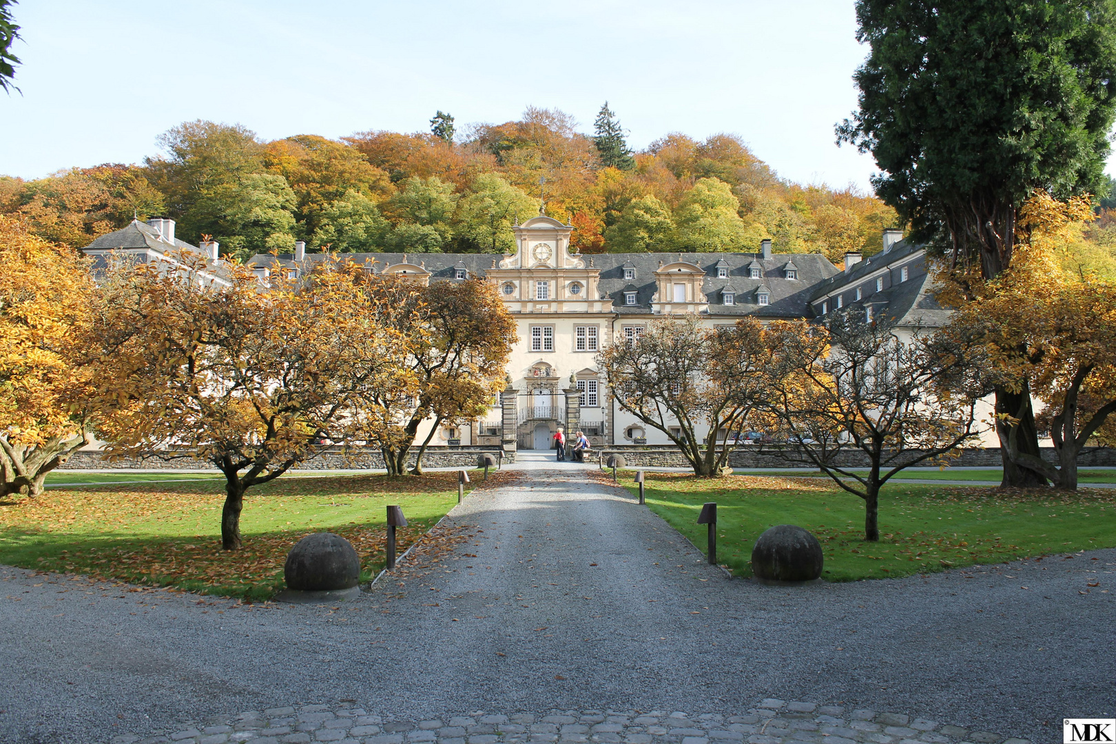 Autumn over Castle Ehreshoven