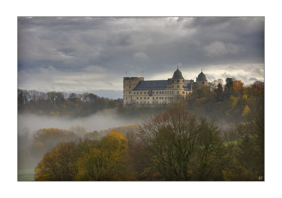 Autumn Schloss