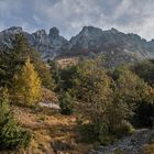 Autunno sotto la Cresta Garnerone (Alpi Apuane) , Toscana