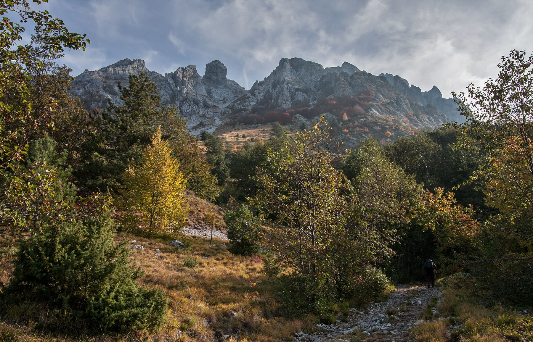 Autunno sotto la Cresta Garnerone (Alpi Apuane) , Toscana