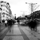 Aux Champs-Élysées