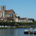 Auxerre Blick über die Yonne zur Kathedrale