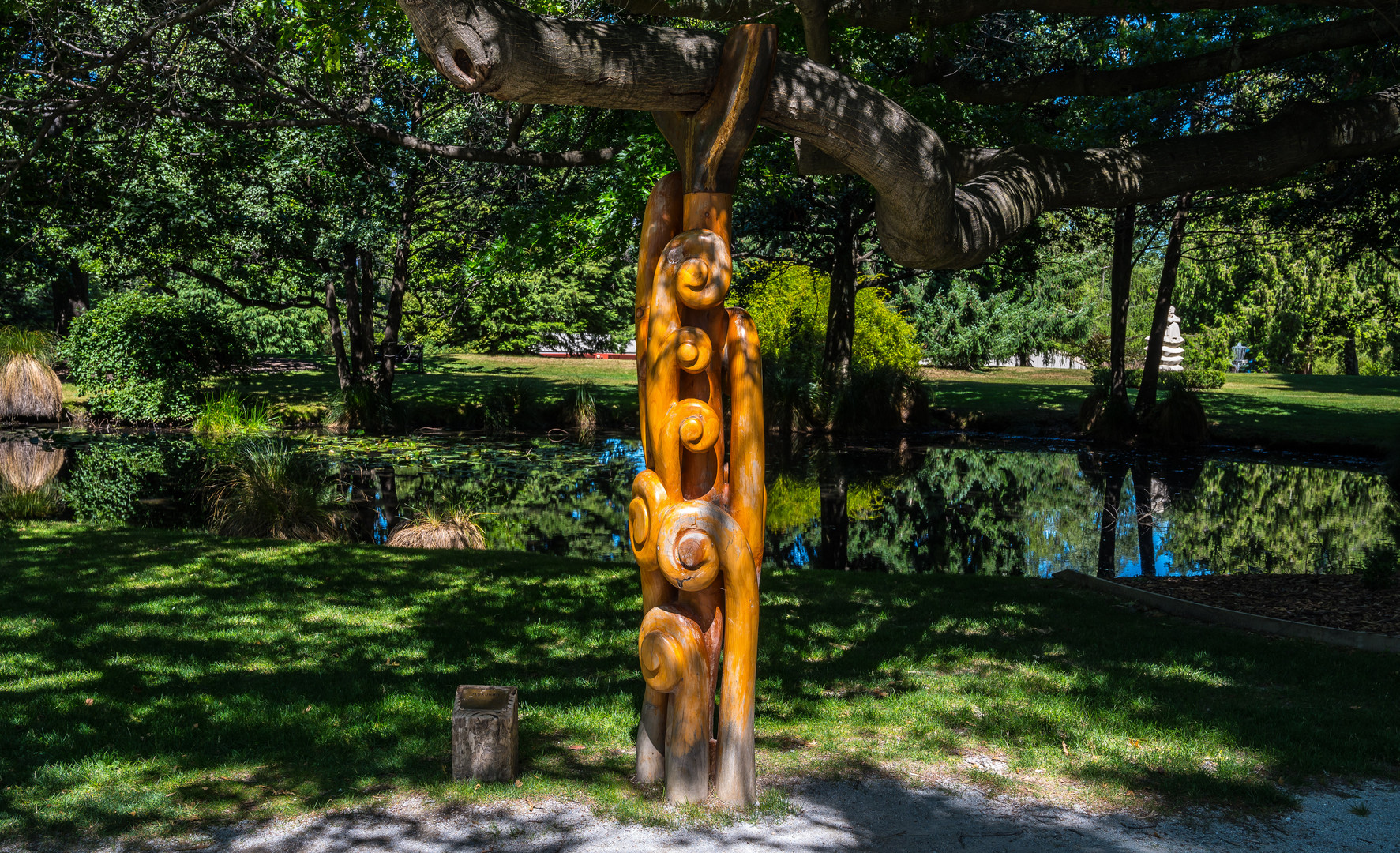 Auxilium Skulptur - Queenstown Gardens, Queenstown, NZ