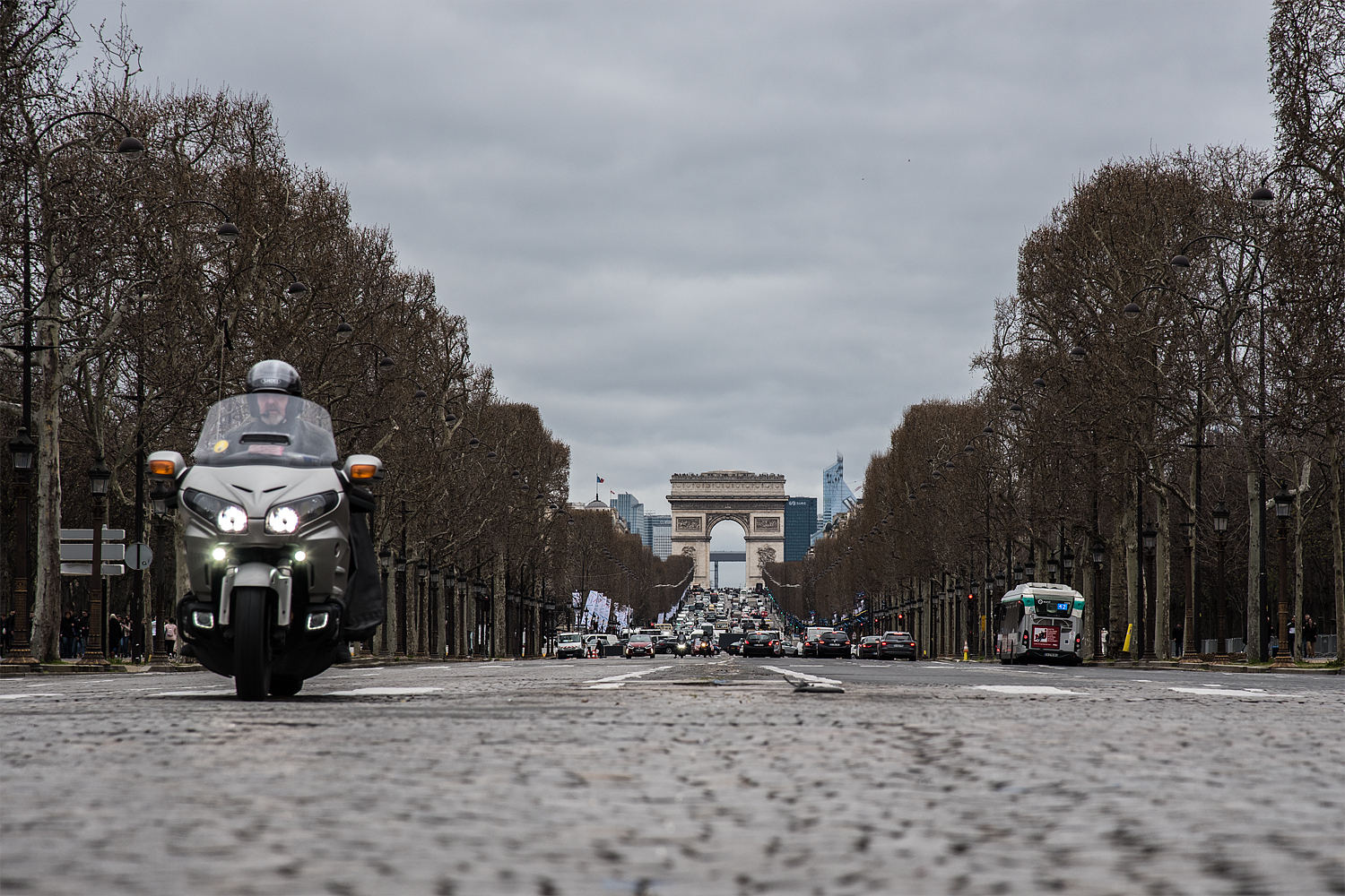 Av. des Champs-Élysées