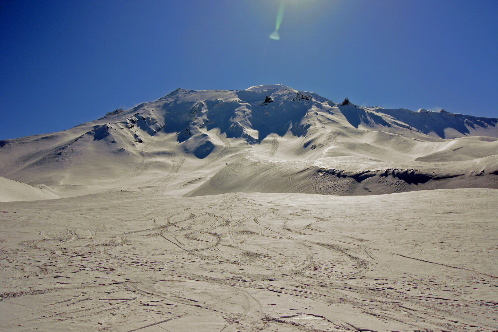 Avachinsky 2741m NordSeite mit Skiabfahrten