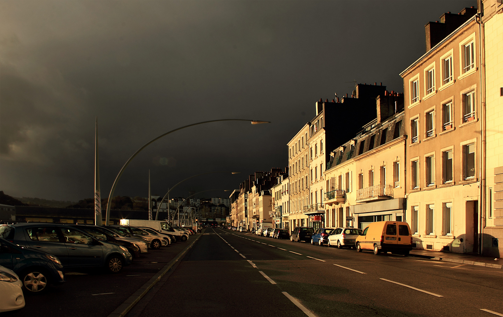 AVANT L'ORAGE