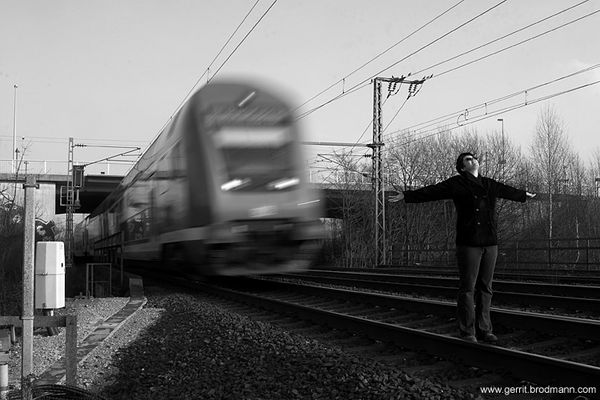 Ave Amor - 42 ways to leave your lover