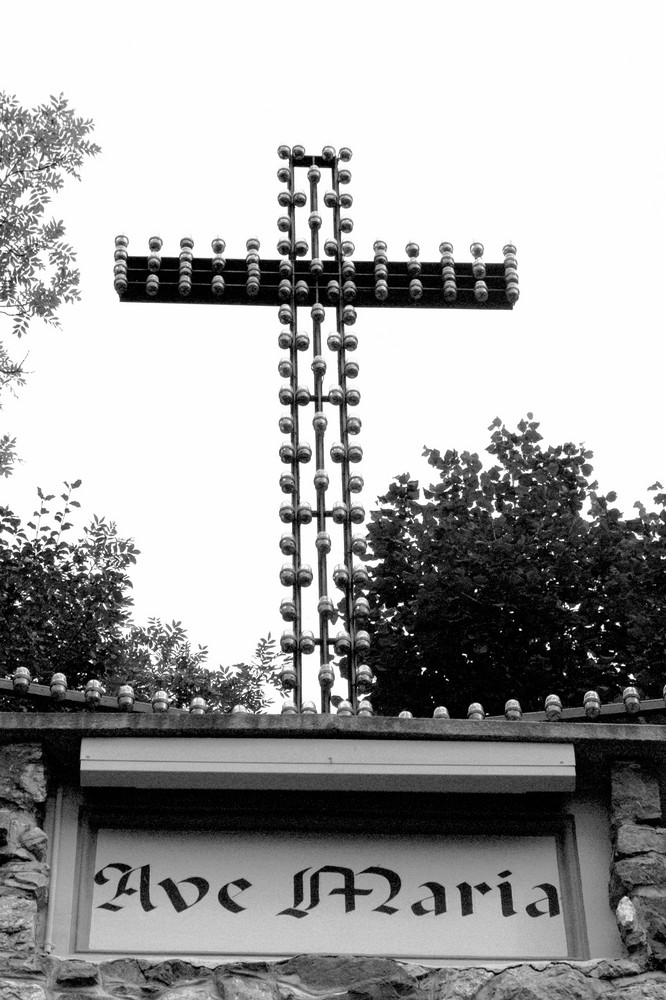 AVE Maria Lourdes Grotte Bendern