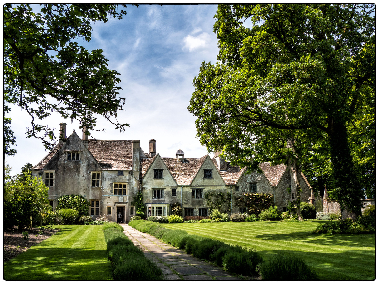 Avebury Manor