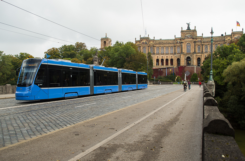 "Avenio" vor Maximilianeum