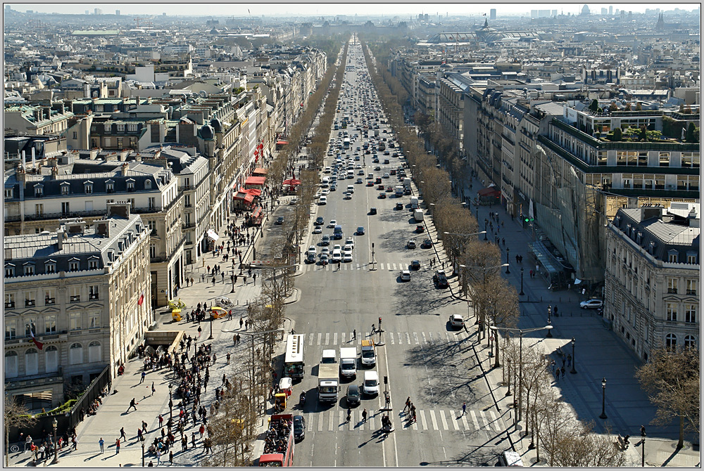 Avenue des Champs Elysees