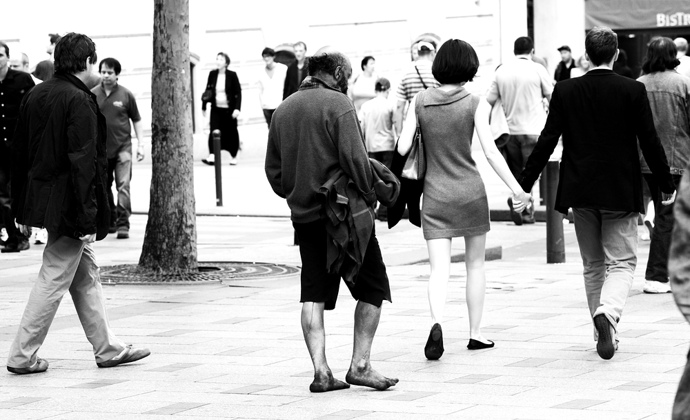 Avenue des Champs Elysees ("from Paris with love")