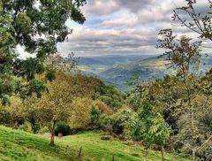 AVEYRON  :  CIEL NUAGEUX