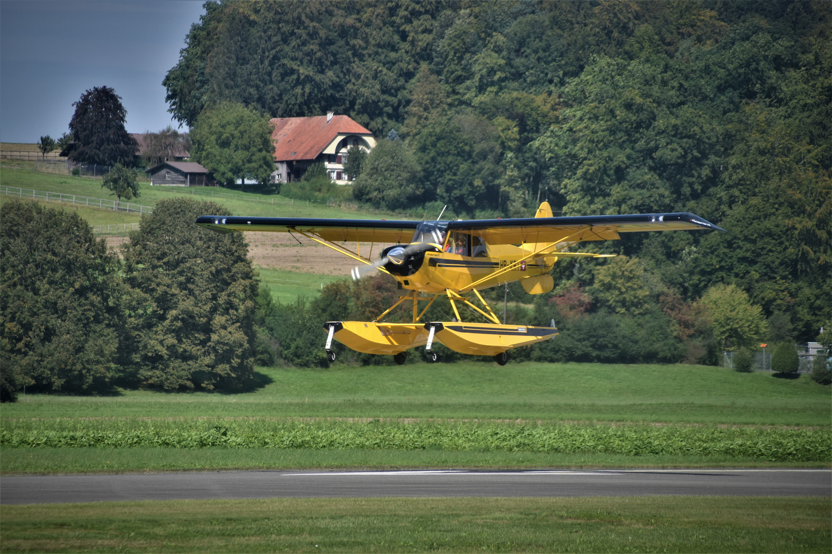 Aviat Husky Floatplane