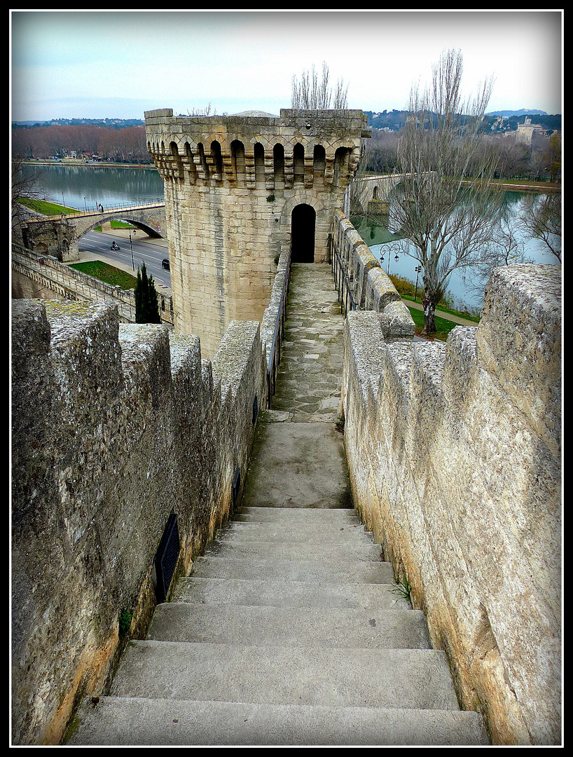 AVIGNON - 2 -