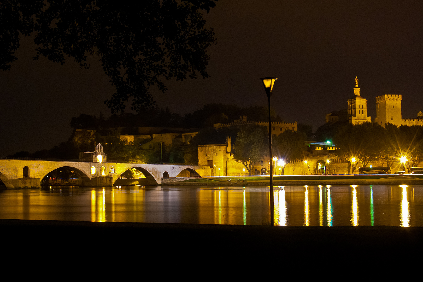 Avignon bei Nacht