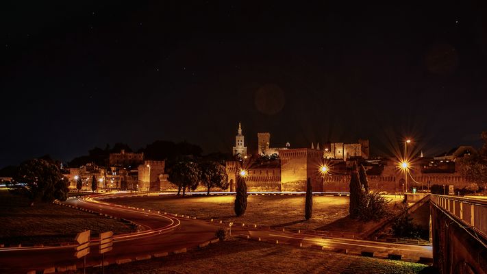 Avignon bei Nacht