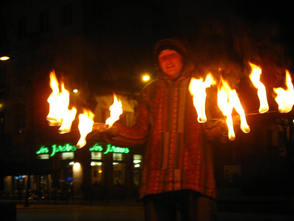 Avoir 18 ans c'est jouer avec le feu.