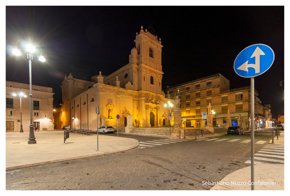 AVOLA DI NOTTE (2) Foto Immagini city, italy, sicilia Foto su