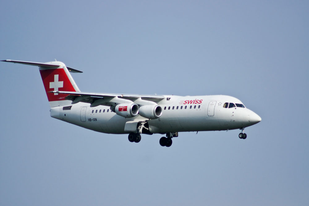 Avro RJ100