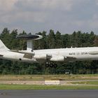 AWACS im low approach