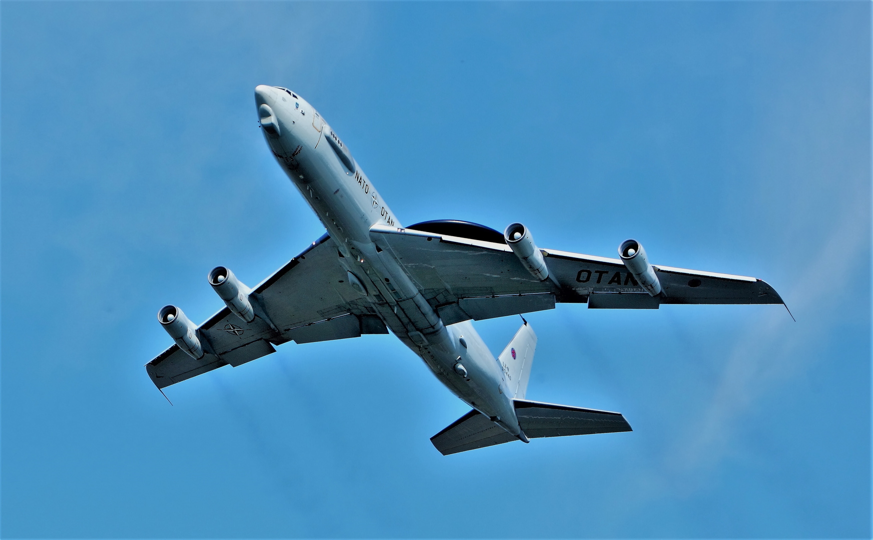 AWACS im Überflug