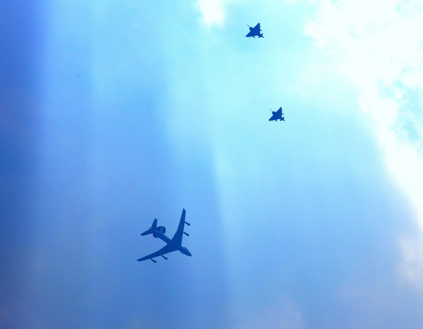 AWACS mit Eurofighter-Begleitung