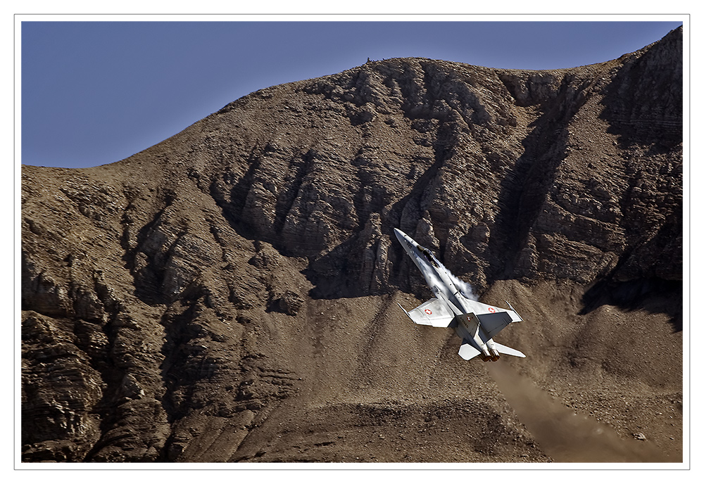 Axalp 2009: F-18 Solo-Performance I