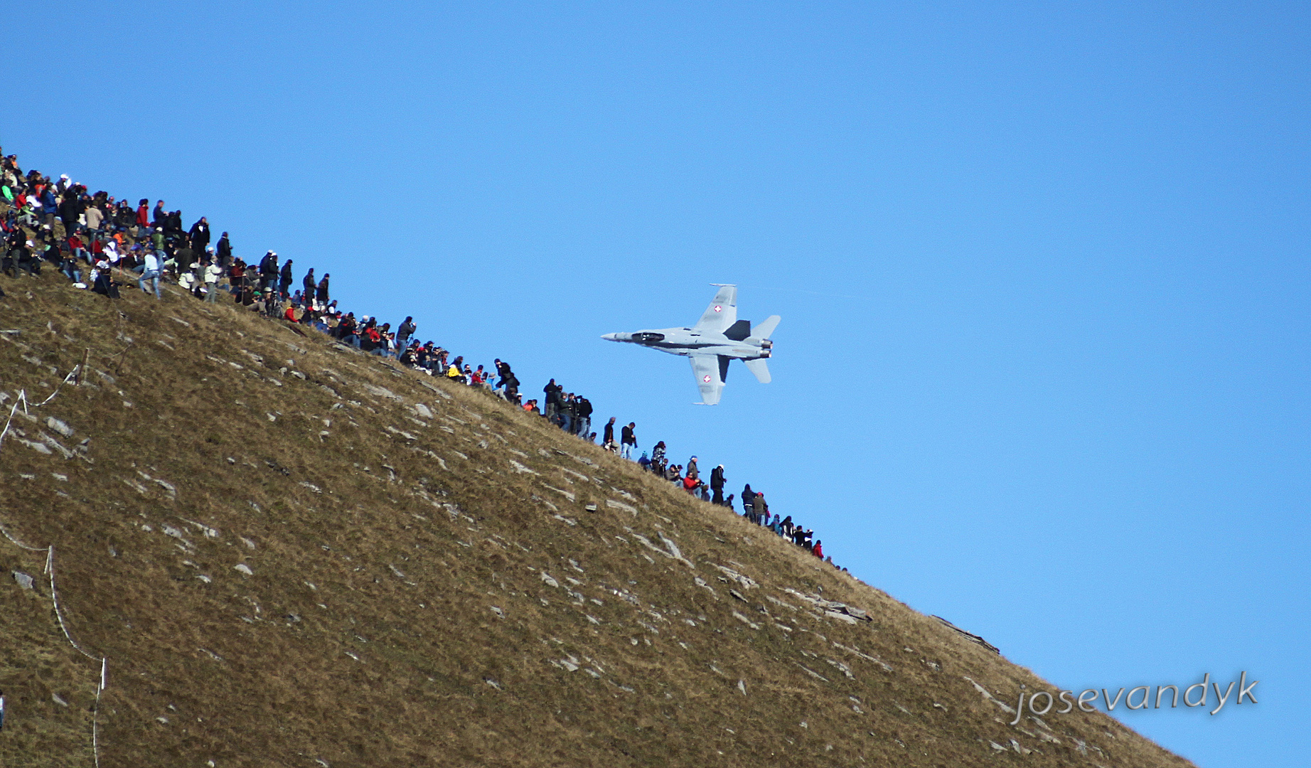 Axalp 2010 - F18/A