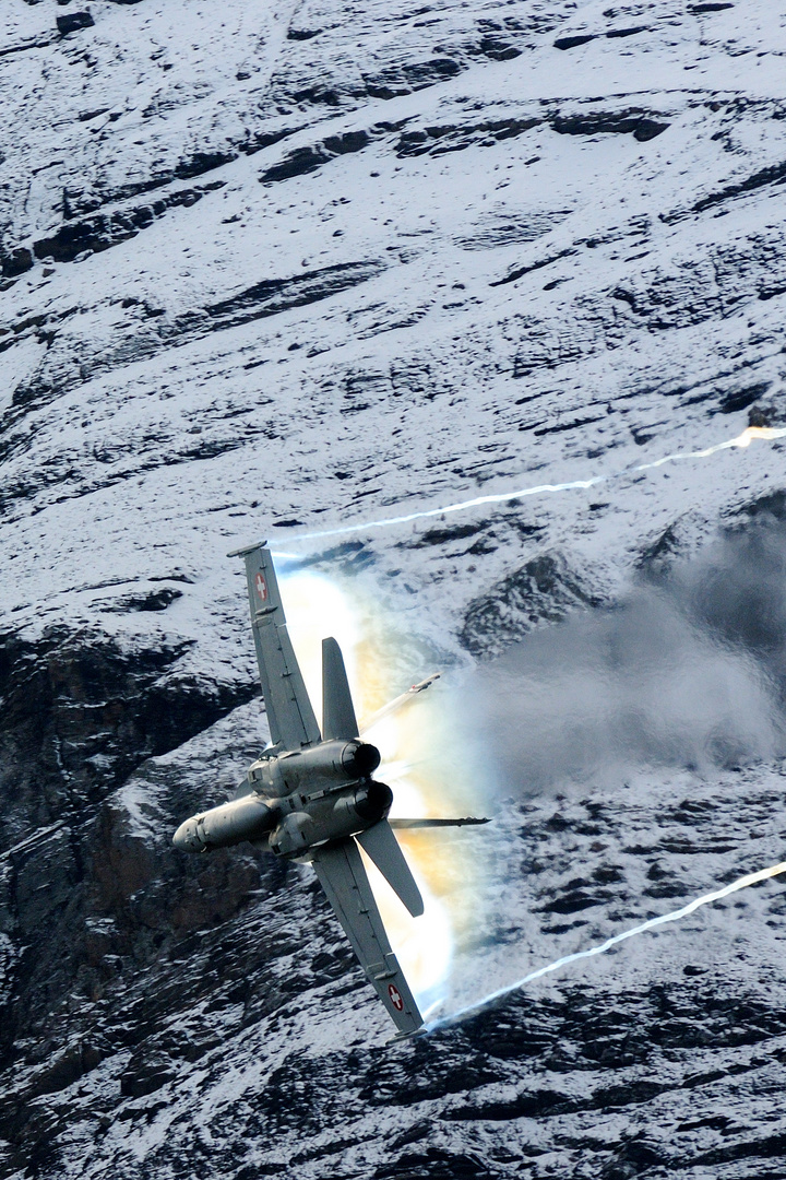 Axalp 2012 F/A-18 Hornet