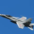 Axalp'09: F/A-18 Hornet bereitet sich zur Landung vor