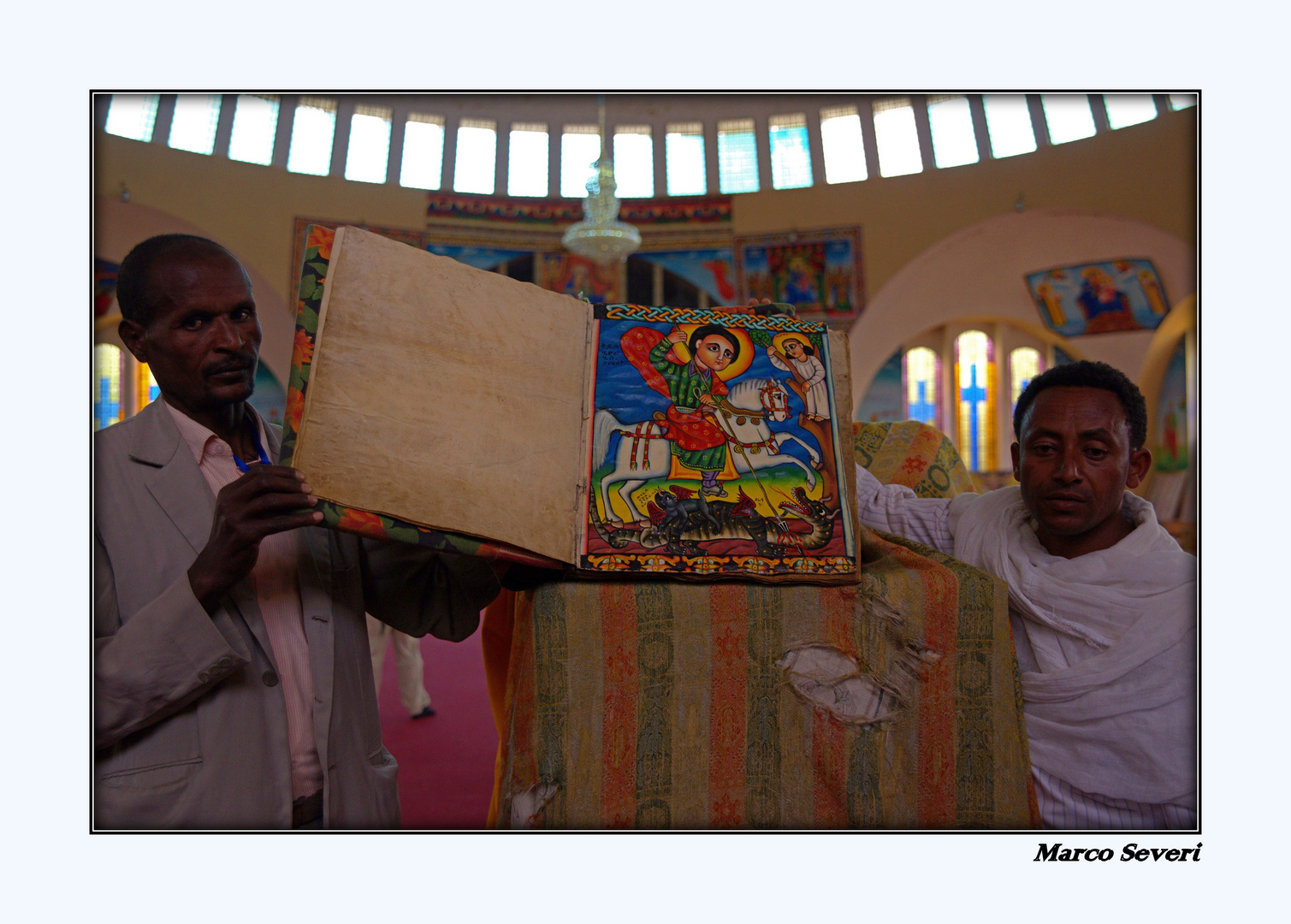 Axum- vecchio manoscrtitto all'interno della chiesa di santa maria di sion