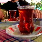 Çay Bahçesi — Im Teegarten