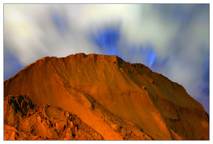 Ayers Rock im Saarland - Dillinger Hafen bei Nacht