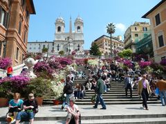 Azaleen-Farbenrausch auf der Spanischen Treppe in Rom