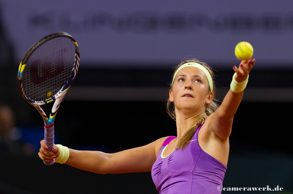 Azarenka to serve