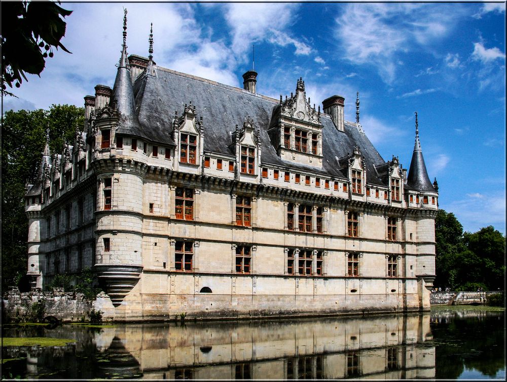 AZAY-LE-RIDEAU