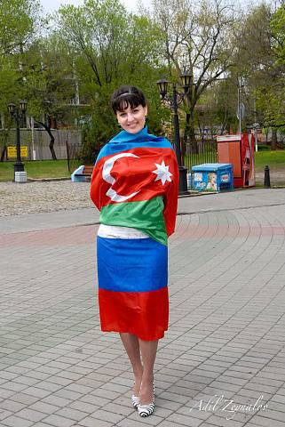 Azeri girl from Russia (with Azeri and Russian flags)