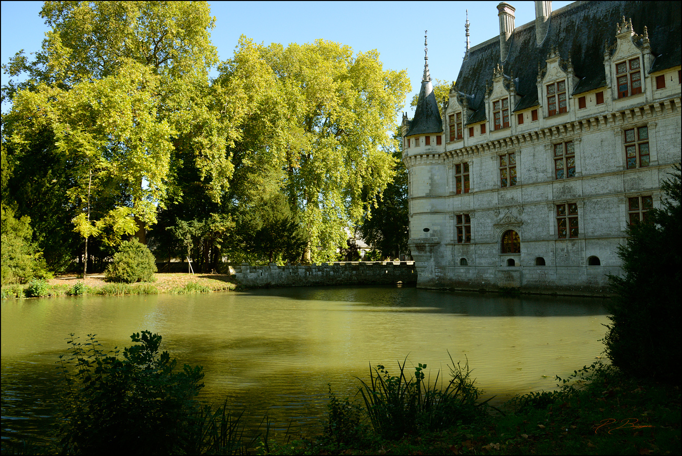 Azey le Rideau