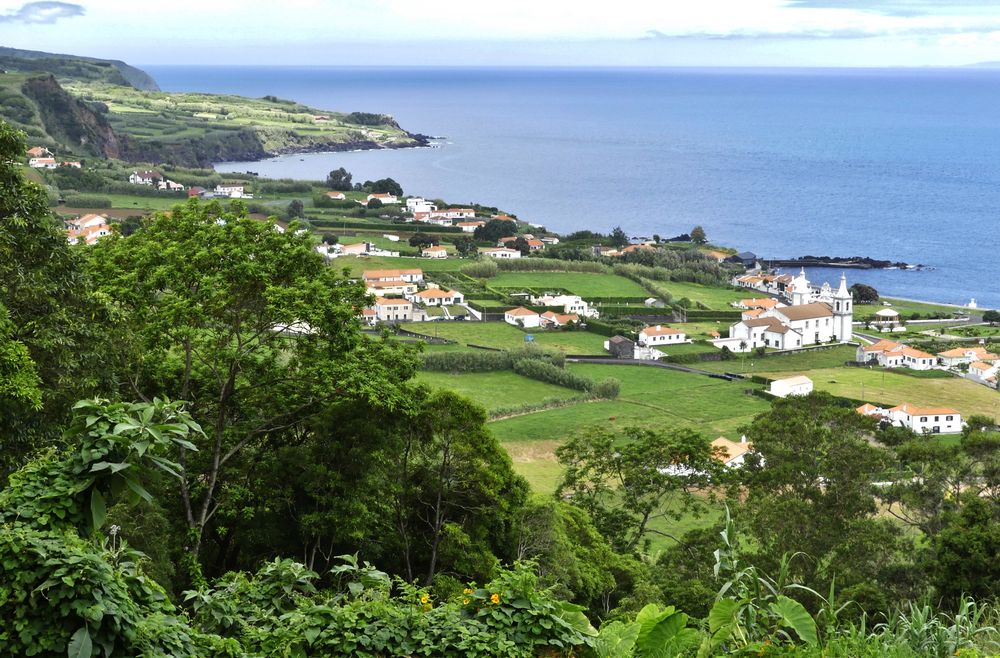 Azoren - Blick auf Praia do Almoxarife auf der Insel Faial