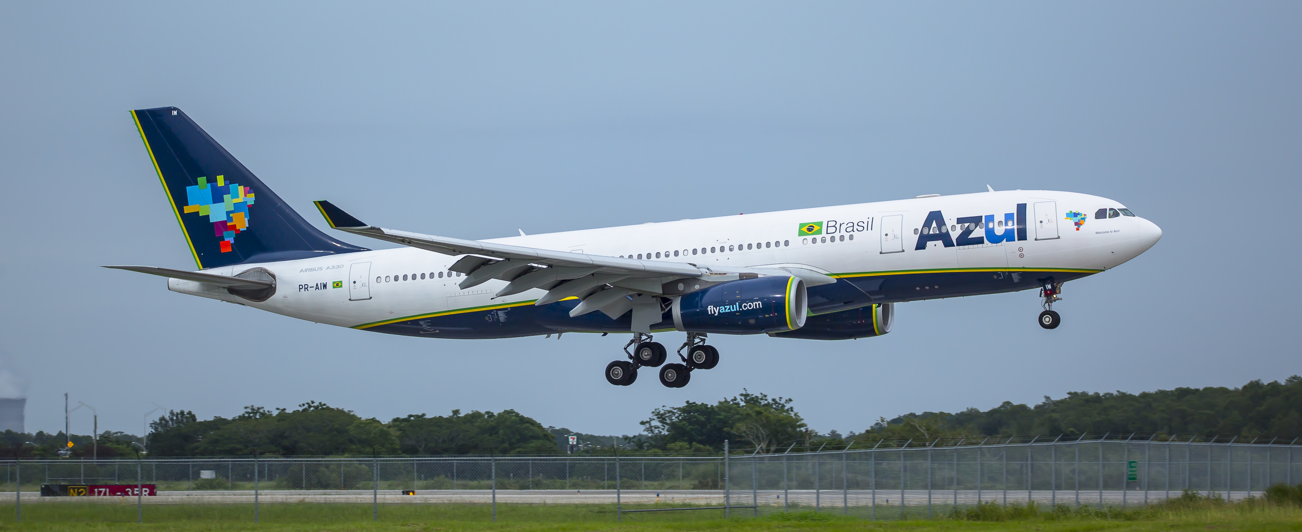 AZUL Linhas Aéreas Brasileiras Foto & Bild usa, landung, airbus