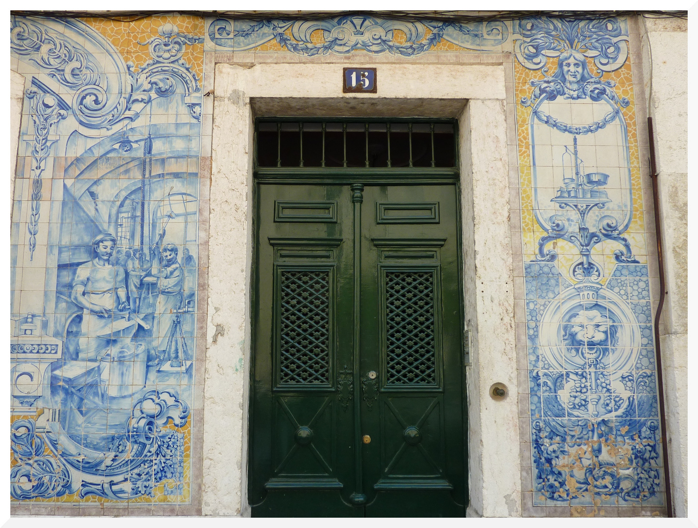 Azulejos auf Schritt und Tritt