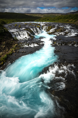 Azurblauer Wasserfall