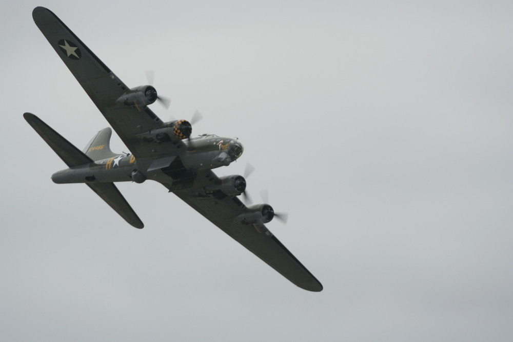 b-17 at duxford