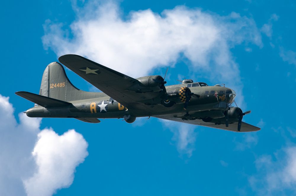 B-17 Sally B / Memphis Belle