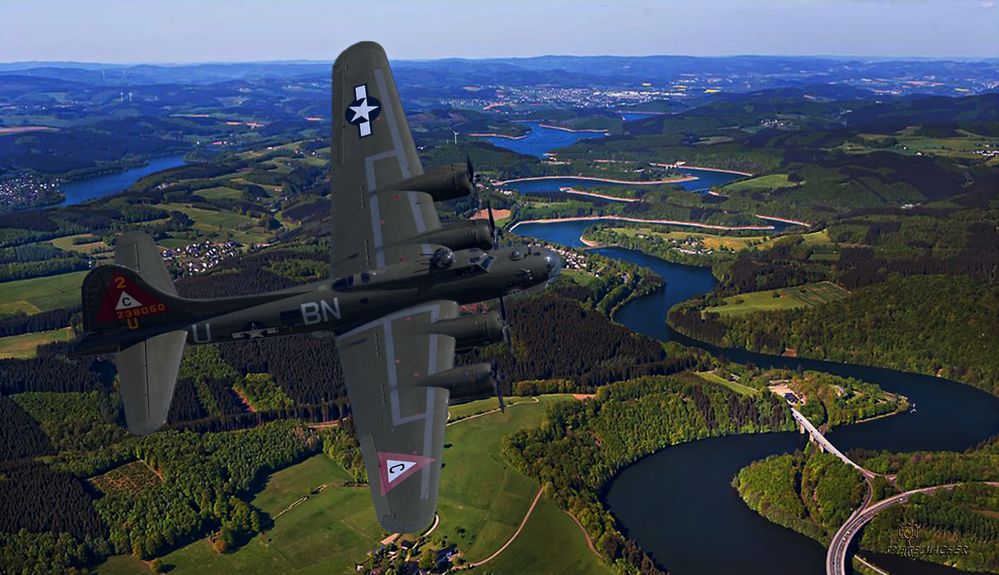 B-17G-Thunderbird