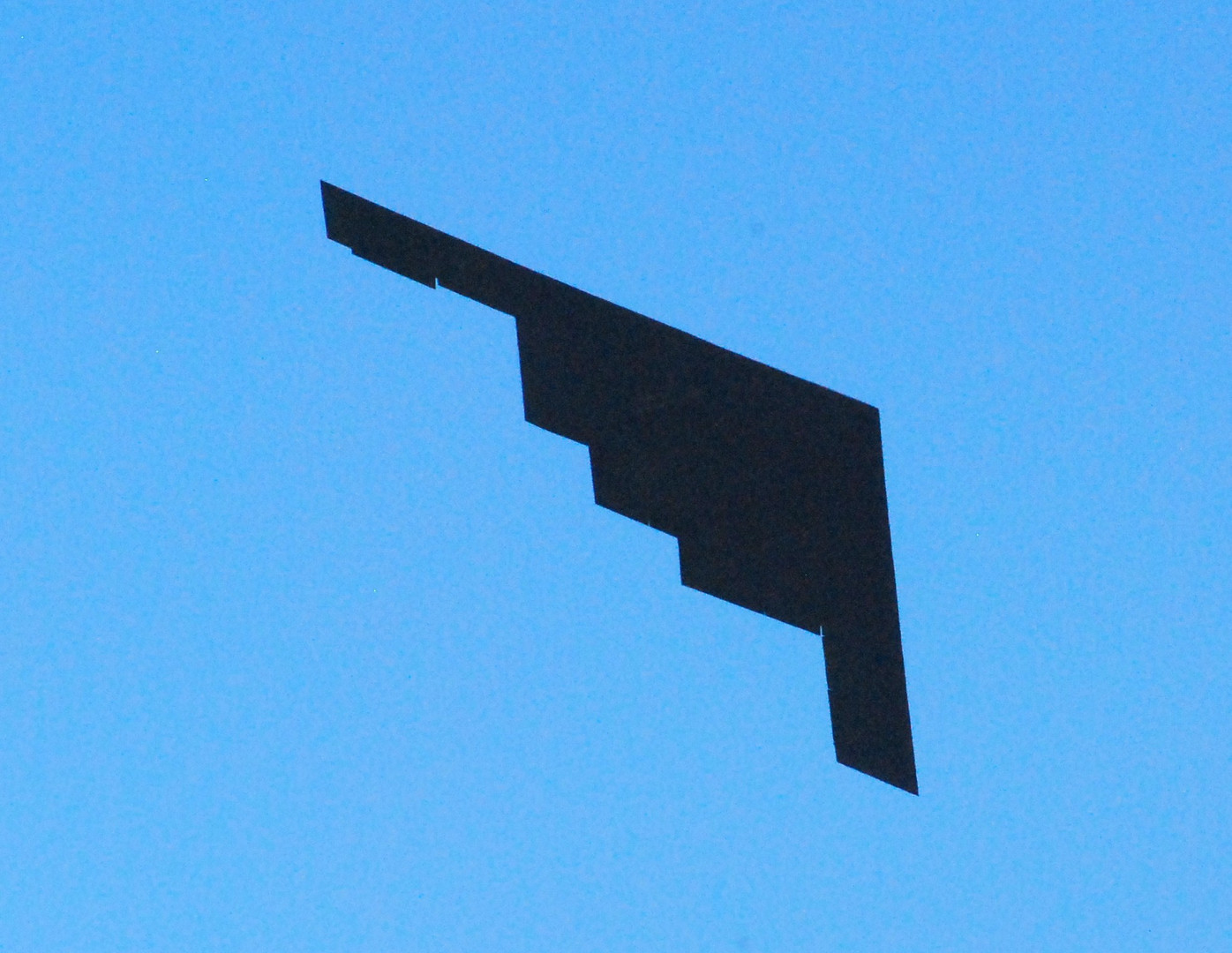 B 2 STEALTH BOMBER