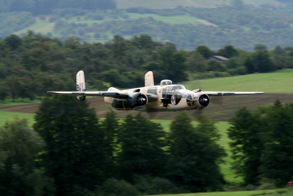 B-25 imTiefflug